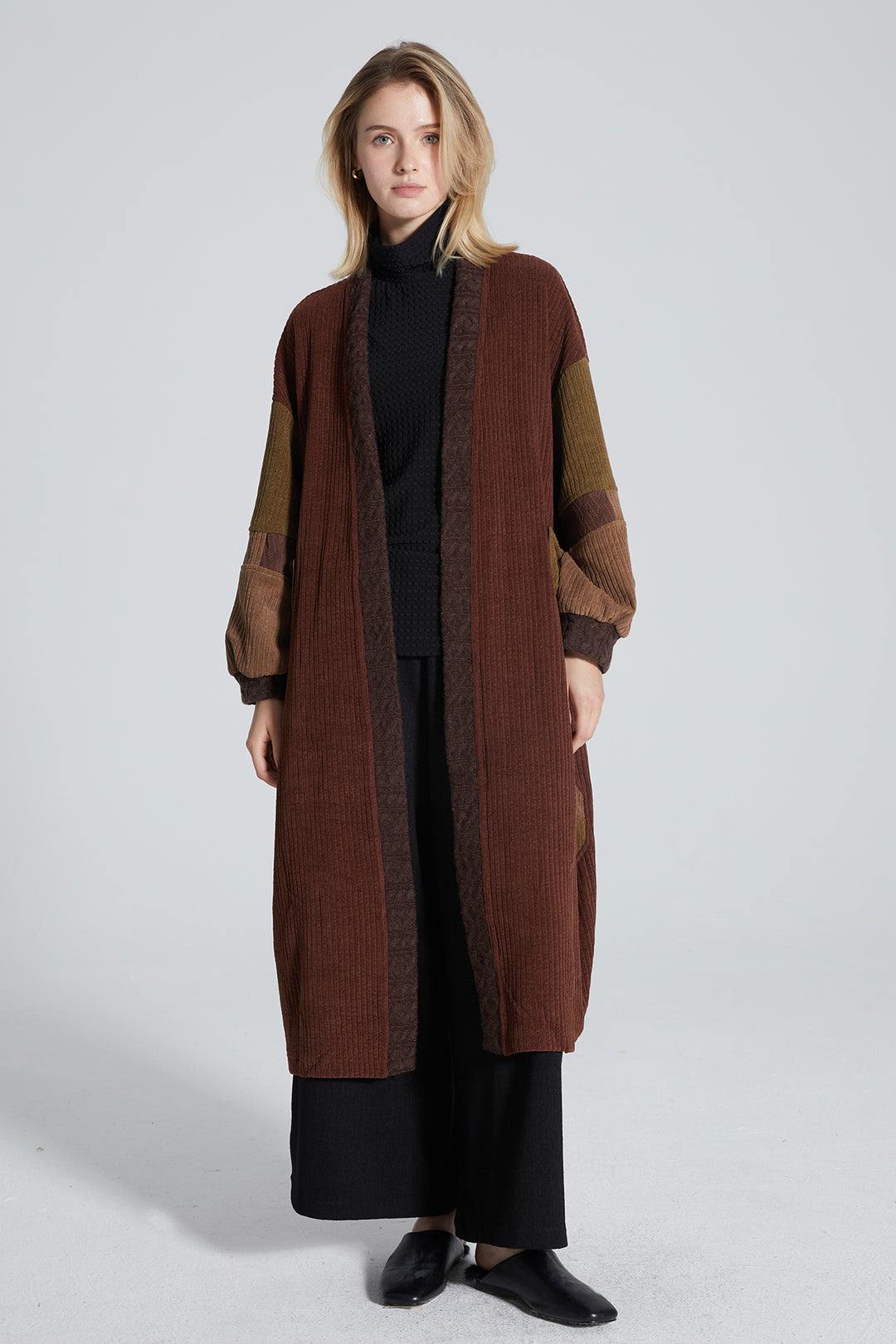 Tay Contrast Color Knit Coat