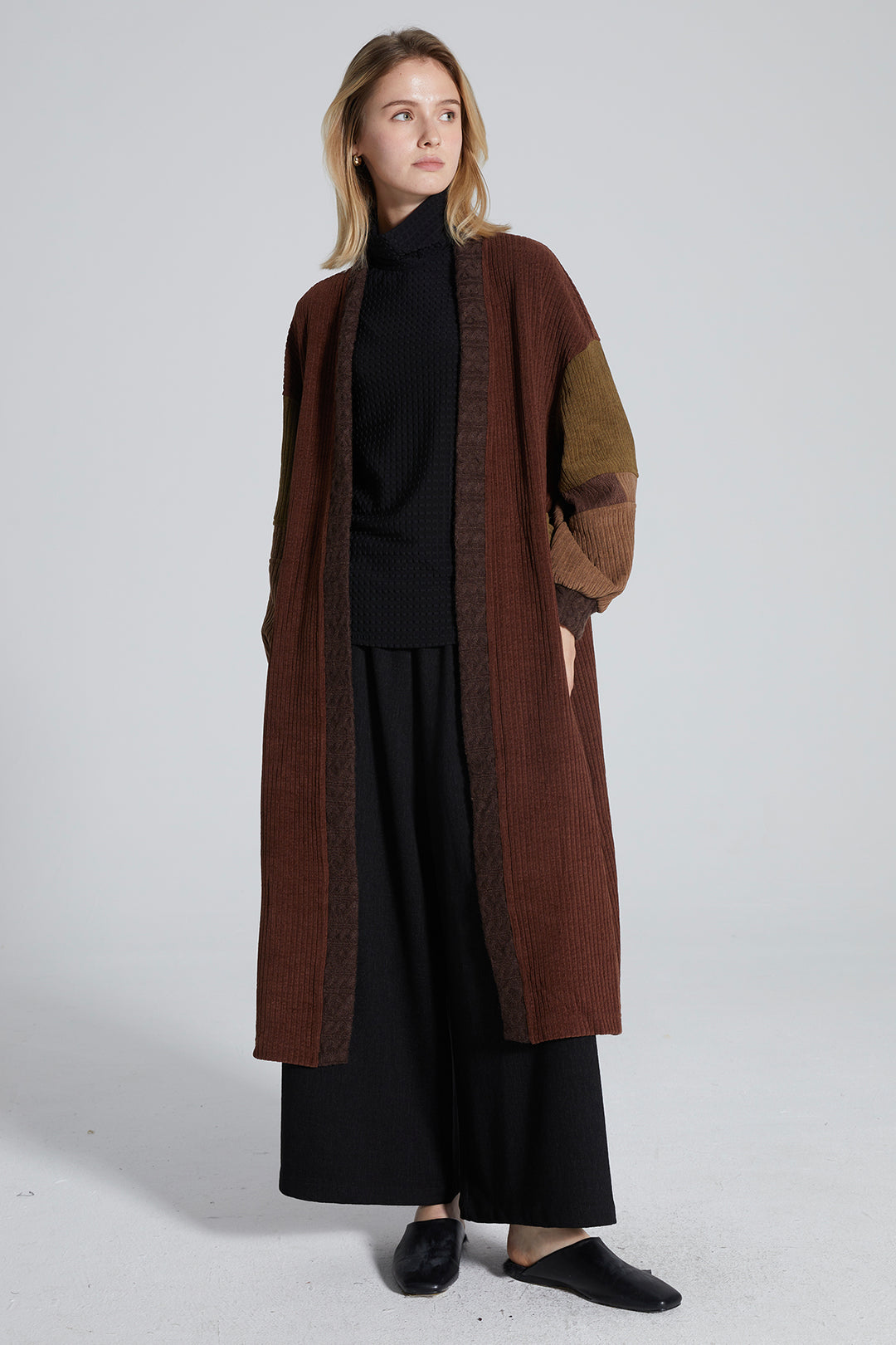 Tay Contrast Color Knit Coat