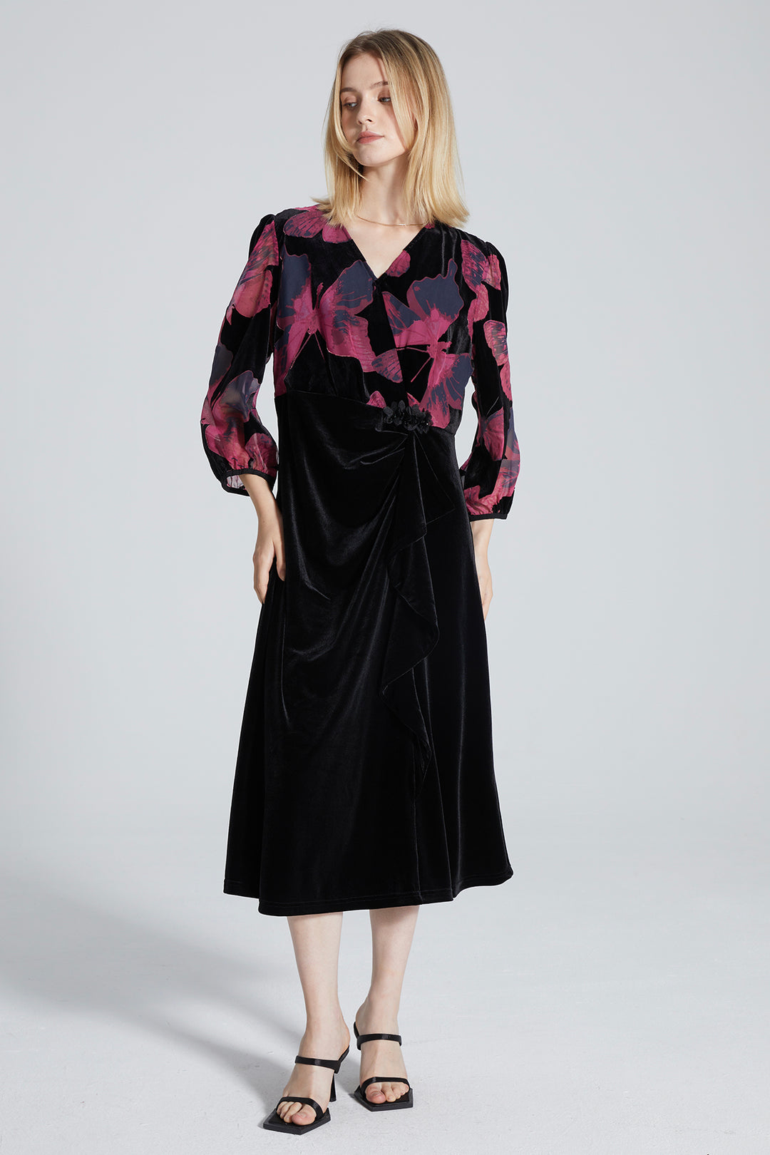 Hera Elegant Velvet Dress