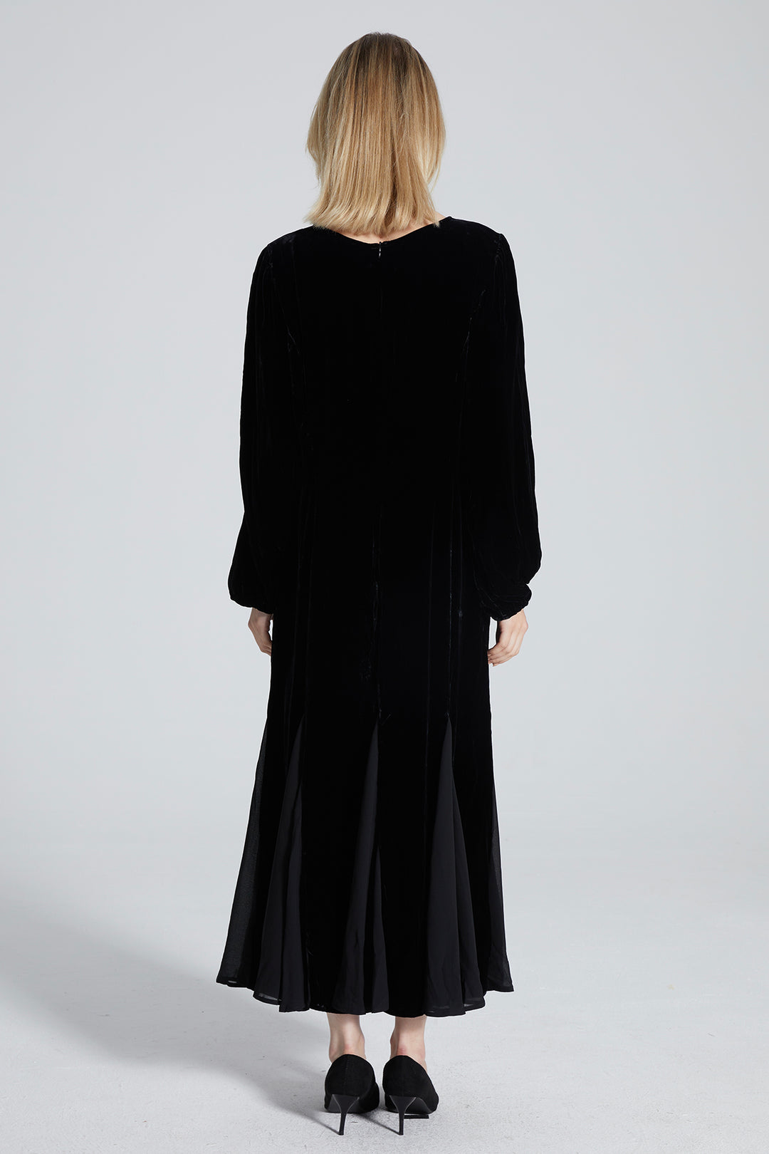 Donnay V-Neck Long Sleeve Velvet Dress