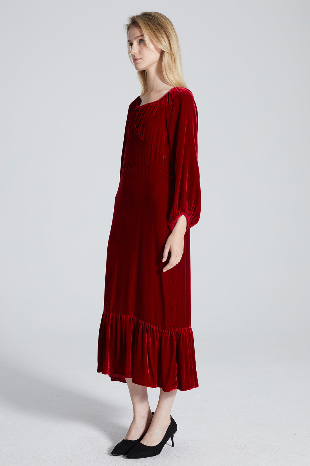 Klea Elegant Velvet Dress