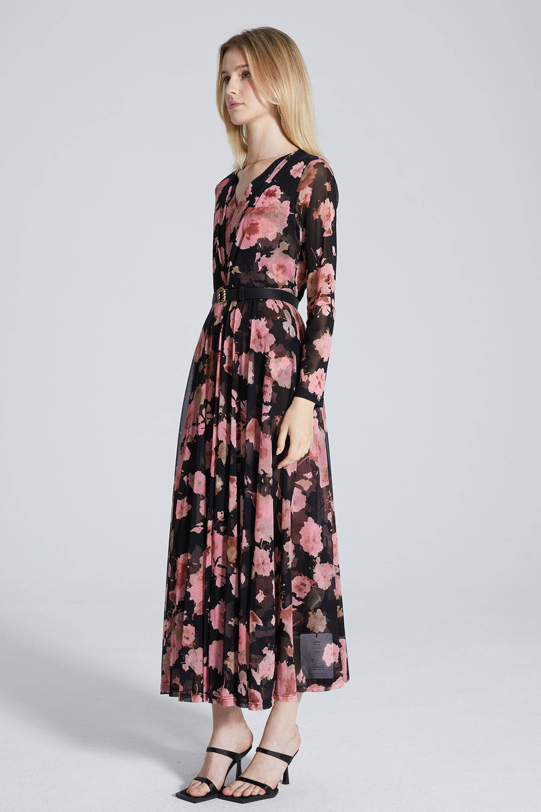 Meril Long Sleeve Flower Maxi Dress