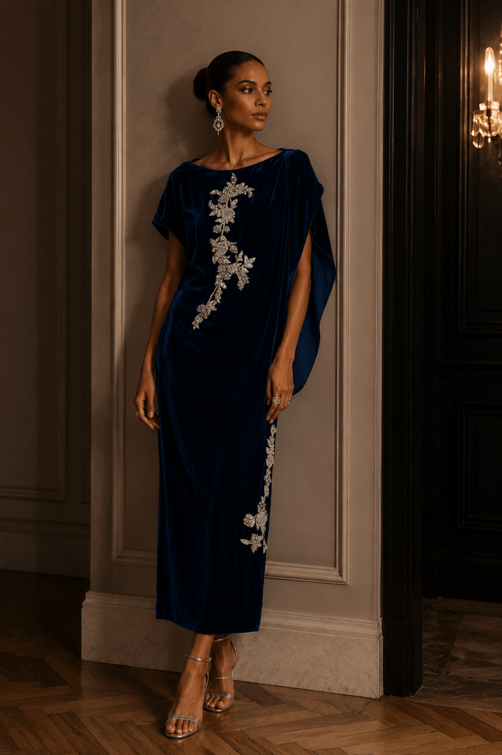 Calanthe Vintage Perlensamtkleid