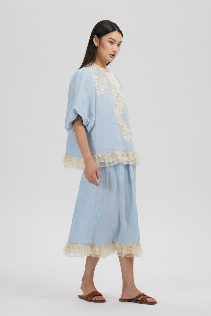 Ismera Embroidered Set