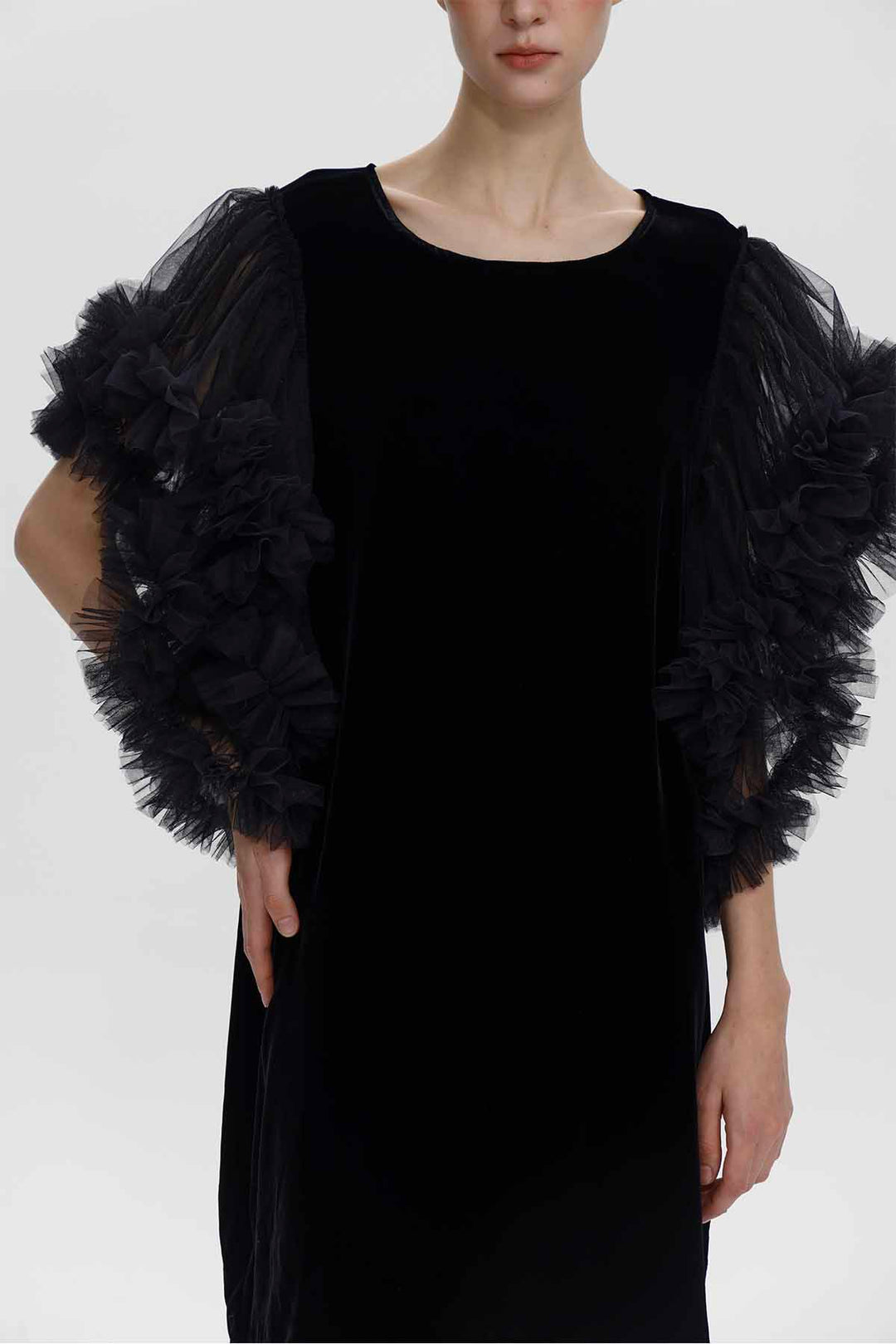 Mini-robe en velours à manches en tulle à volants Violetta