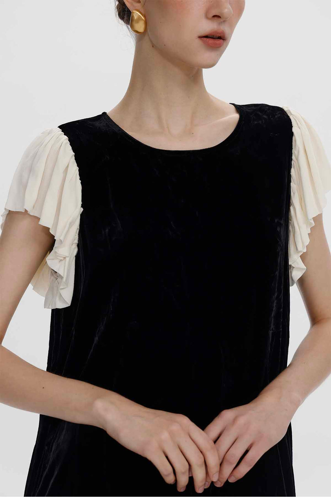 Lavinia Samtkleid mit Kontrastrüschen