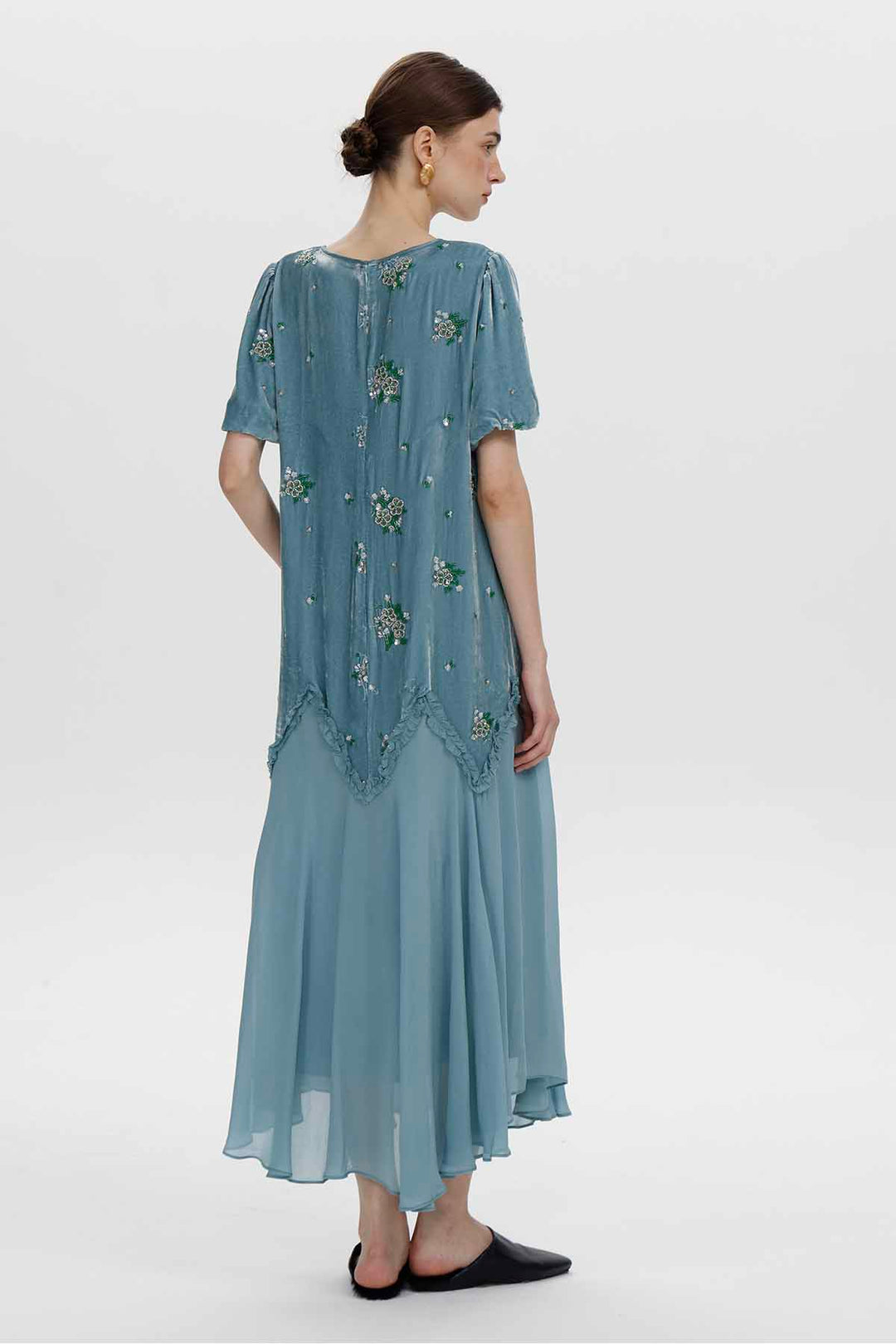 Eulalia verziertes Midikleid aus Samt mit Blumenmuster
