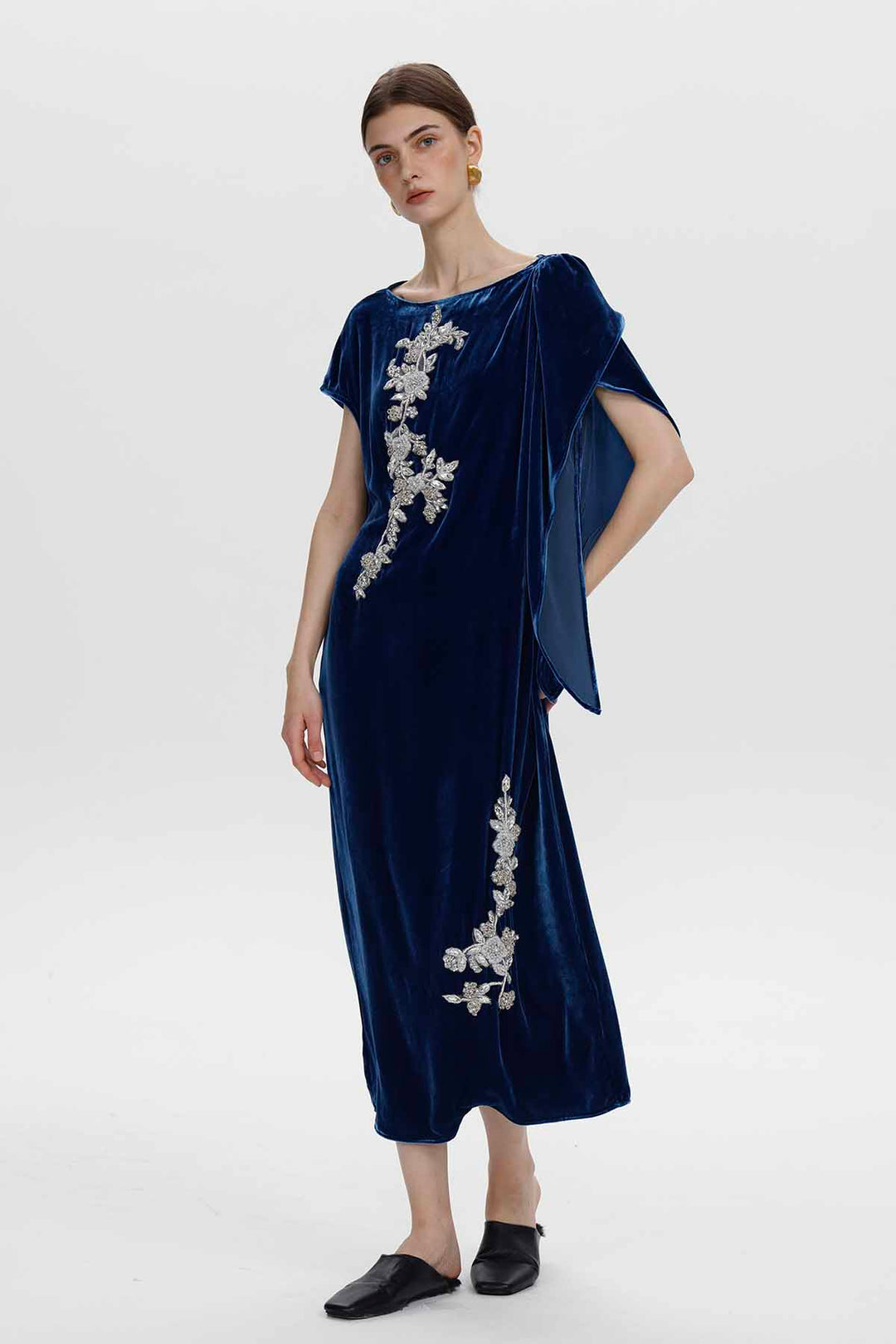 Calanthe Vintage Perlensamtkleid