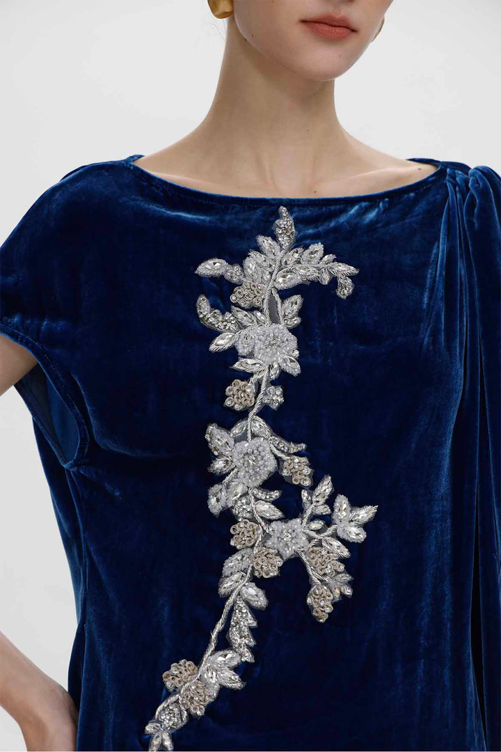 Calanthe Vintage Perlensamtkleid