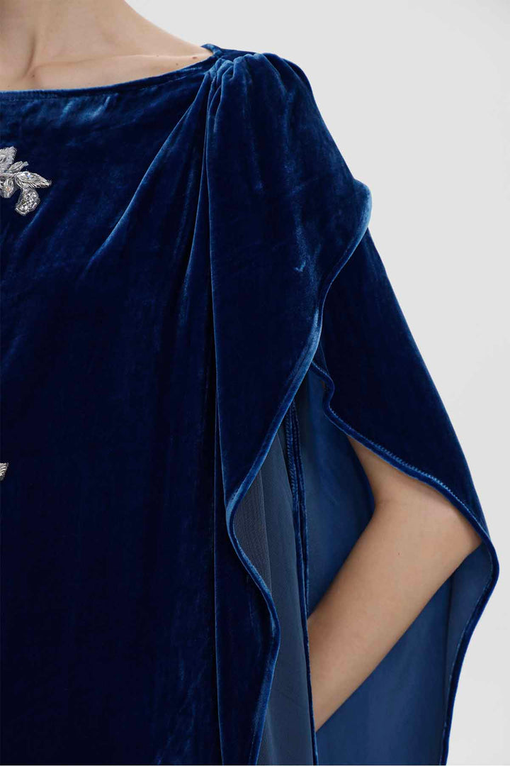 Calanthe Vintage Perlensamtkleid