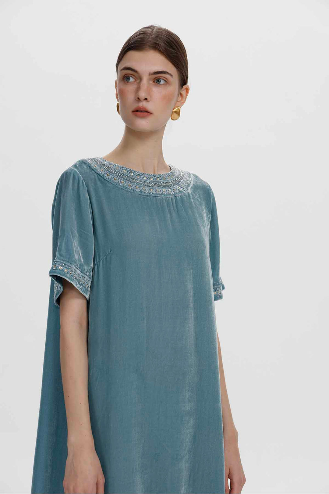 Samtkleid „Thea“ mit Perlenverzierung