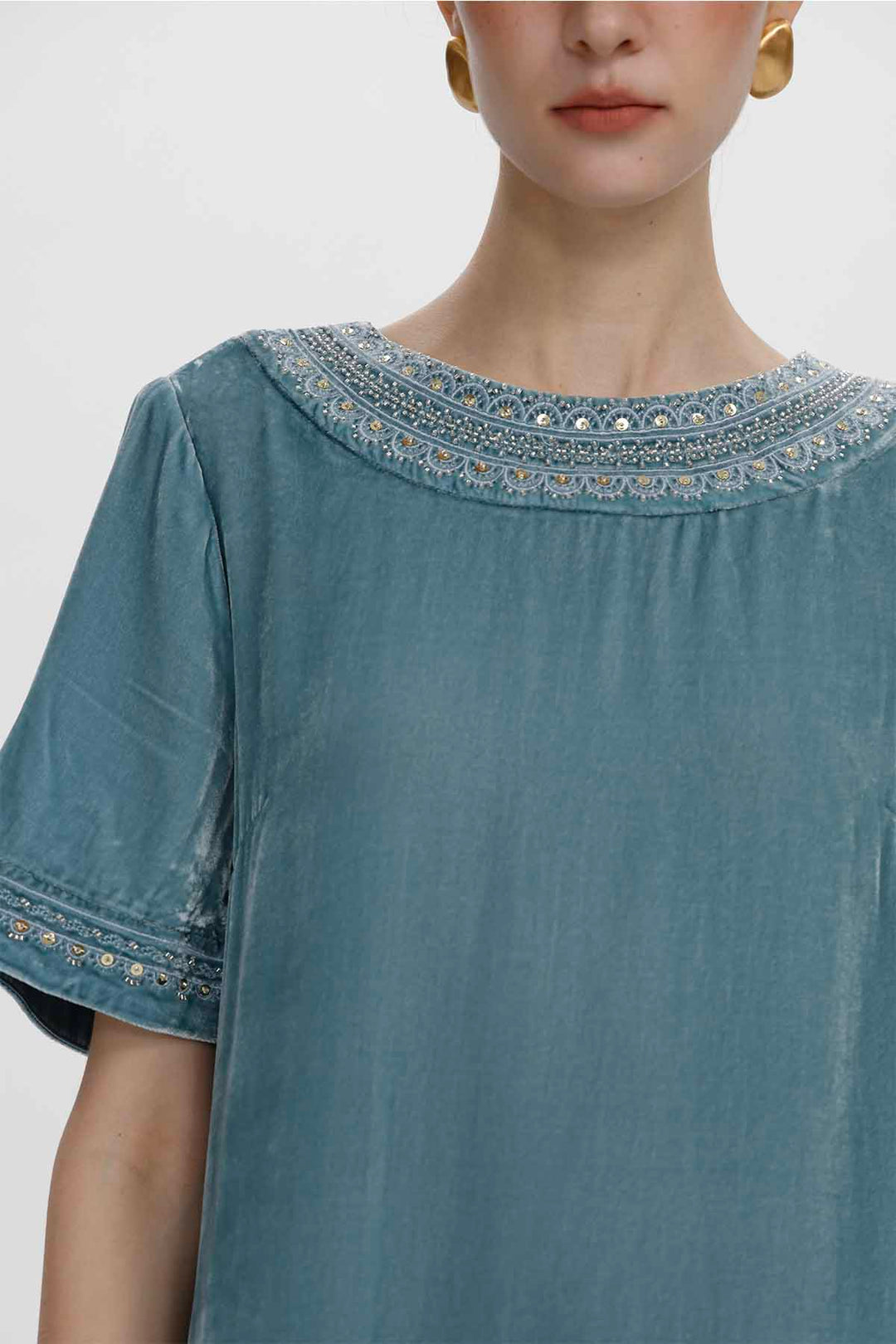 Samtkleid „Thea“ mit Perlenverzierung