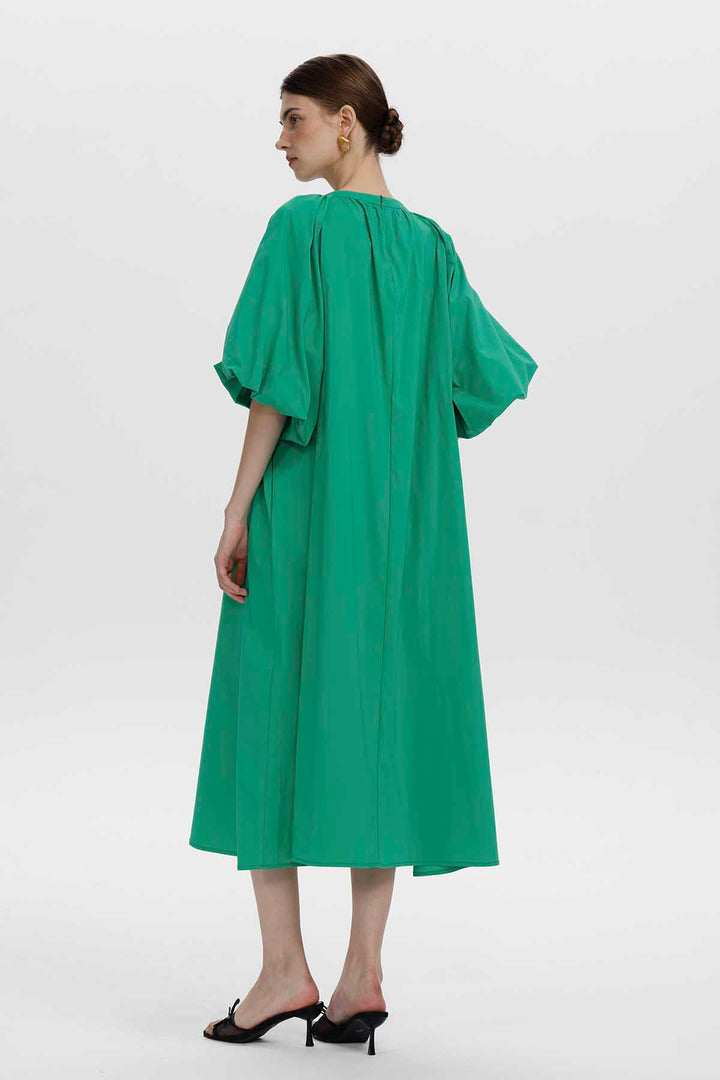 Bettina Midikleid mit Cape-Ärmeln und Gürtel