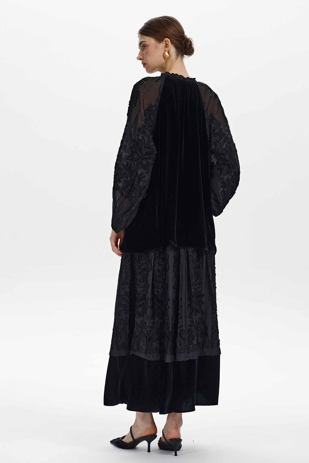 Katia Velvet-Panelled Textured Set