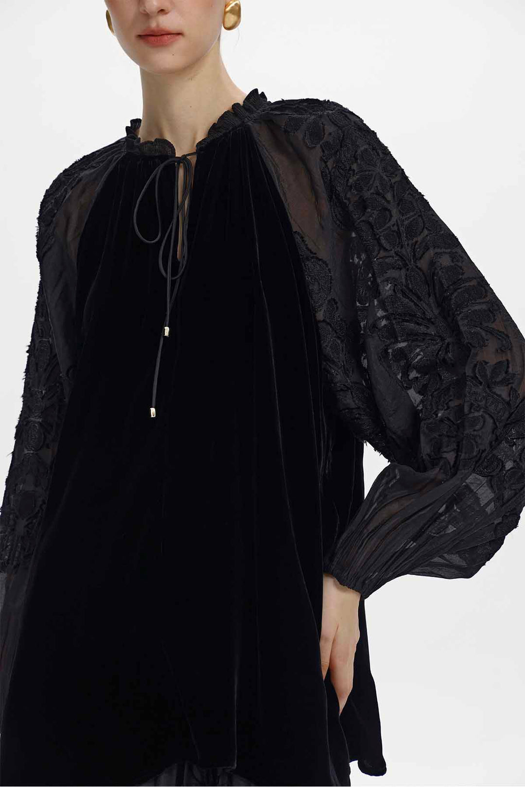 Katia Velvet-Panelled Textured Set