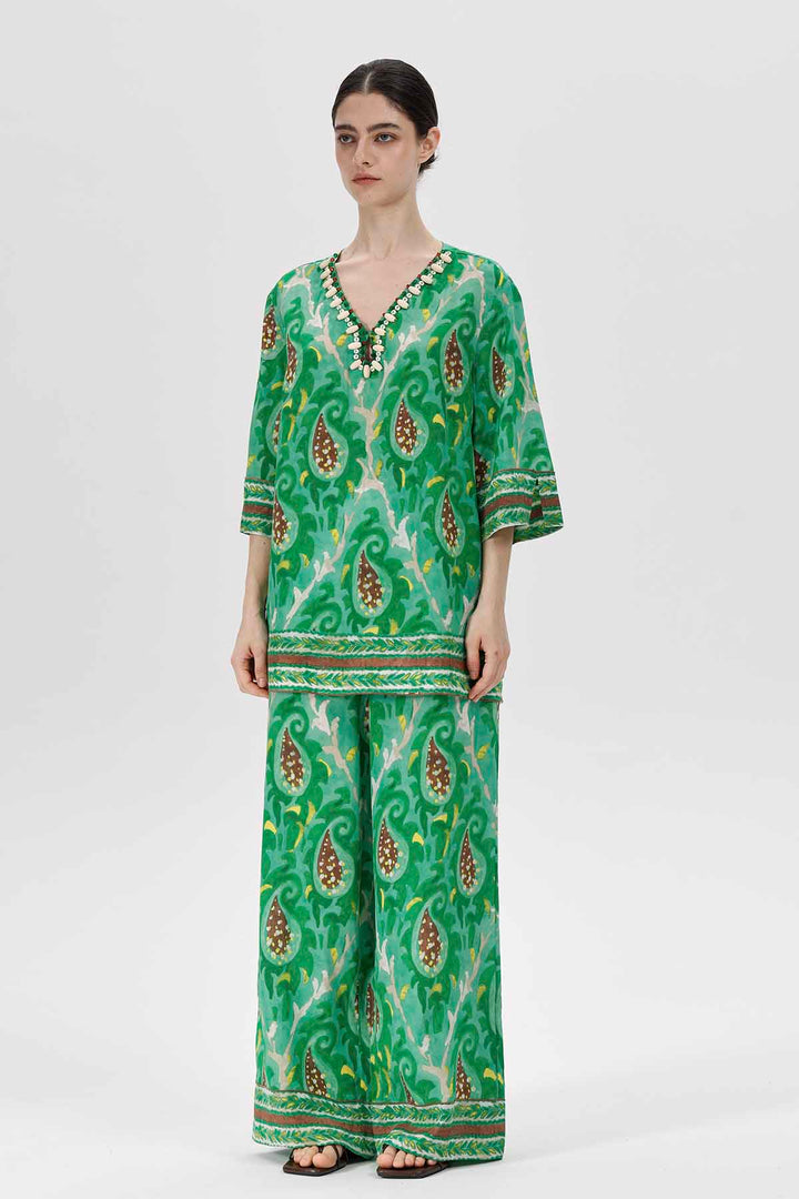 Conjunto de seda con diseño de cachemira esmeralda y cuentas Talia