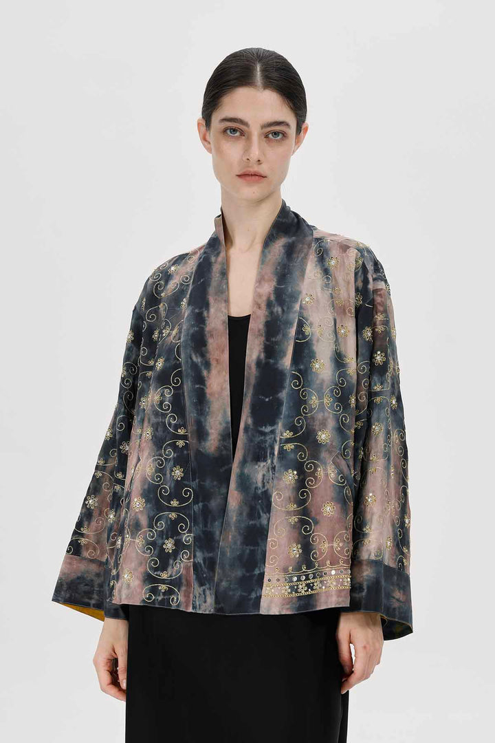 سترة كيمونو حريرية من Nefeli