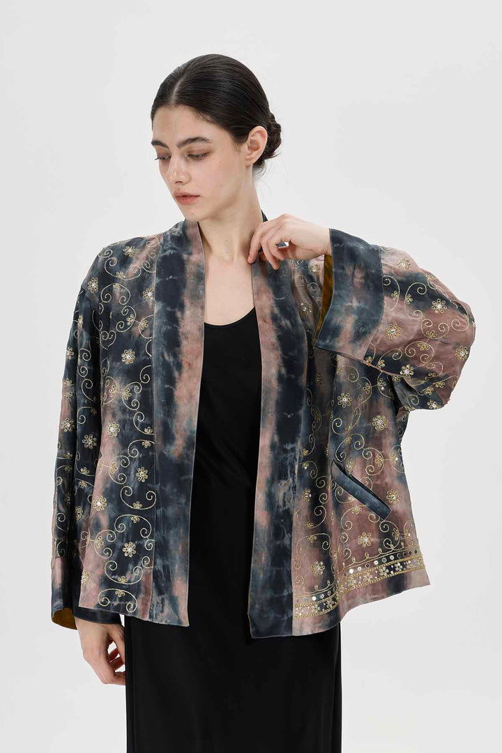 سترة كيمونو حريرية من Nefeli