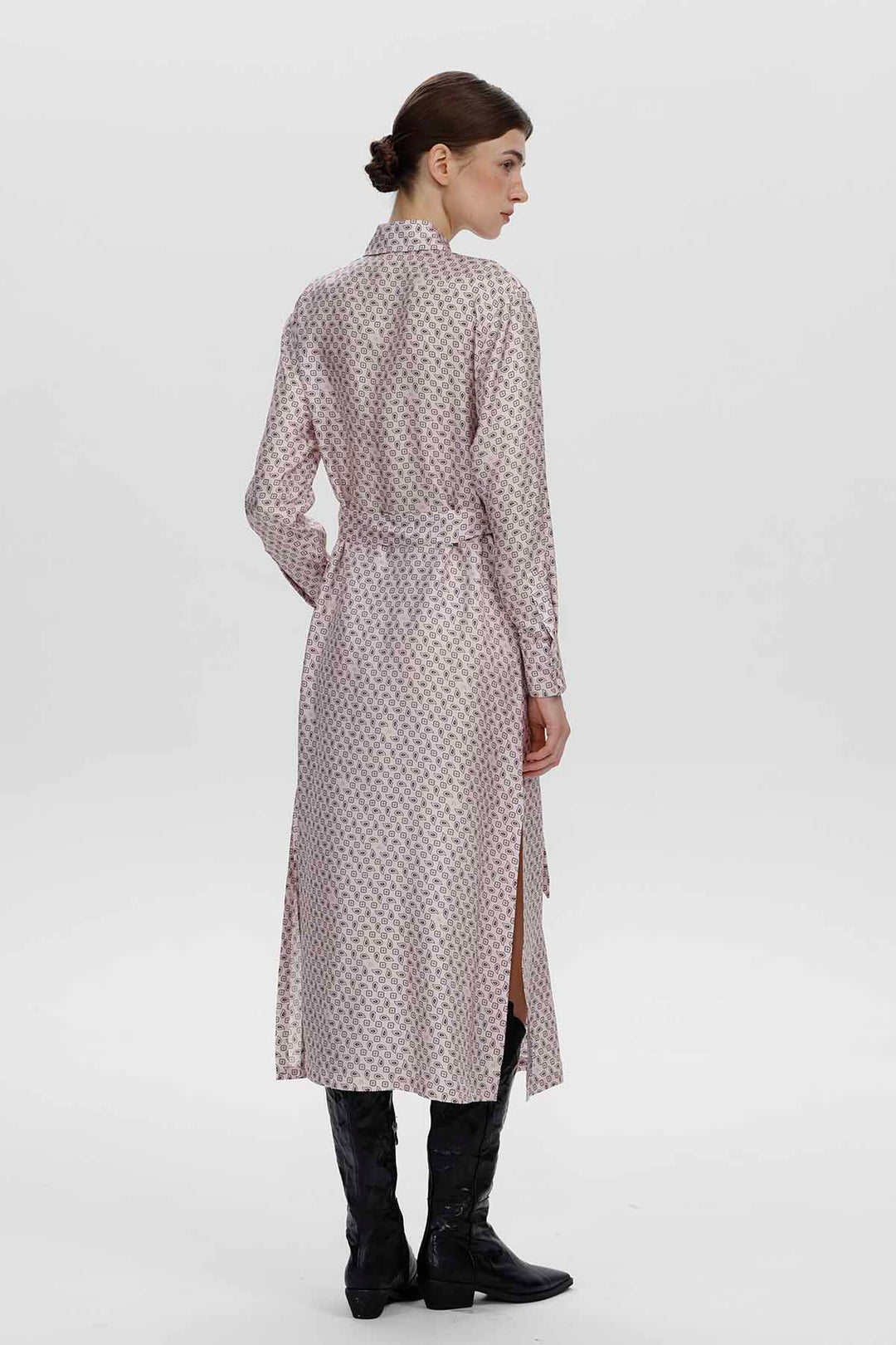 Charlotte-Hemdkleid mit Mikroprint und Gürtel