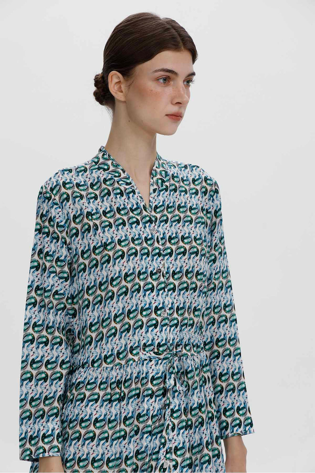 Claire-Seidenkleid mit abstraktem Print