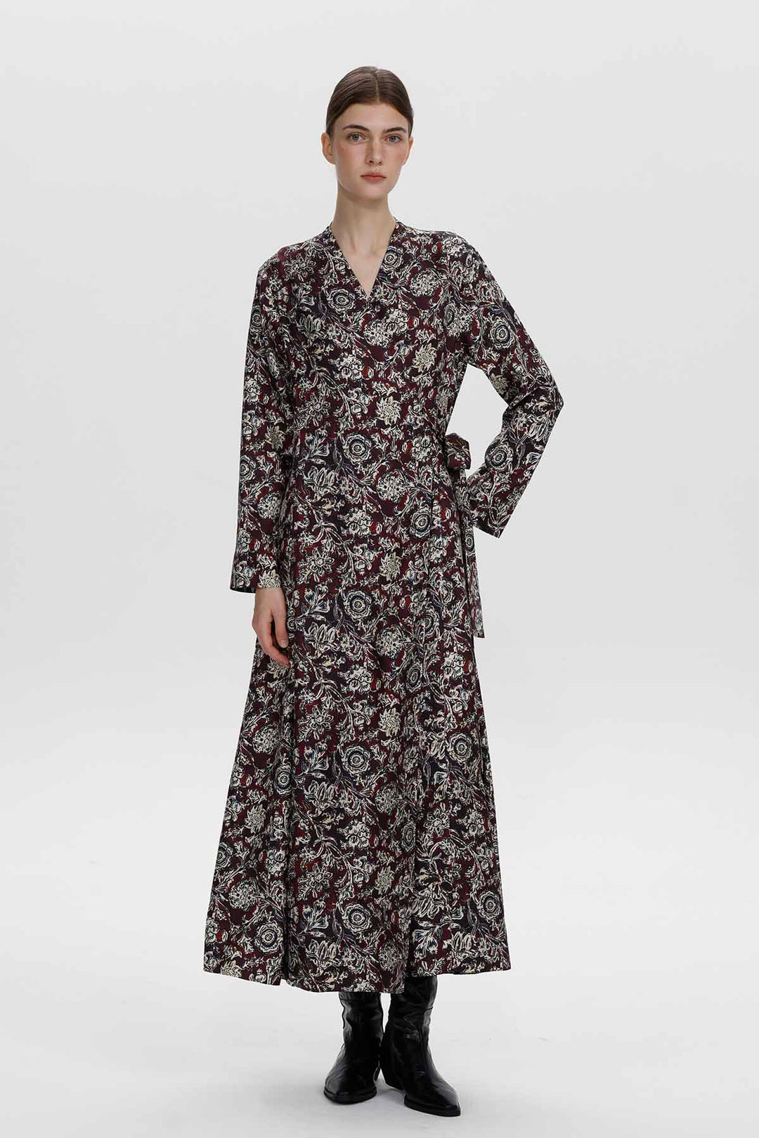 Vestido maxi envoltório de seda com estampa floral Manon