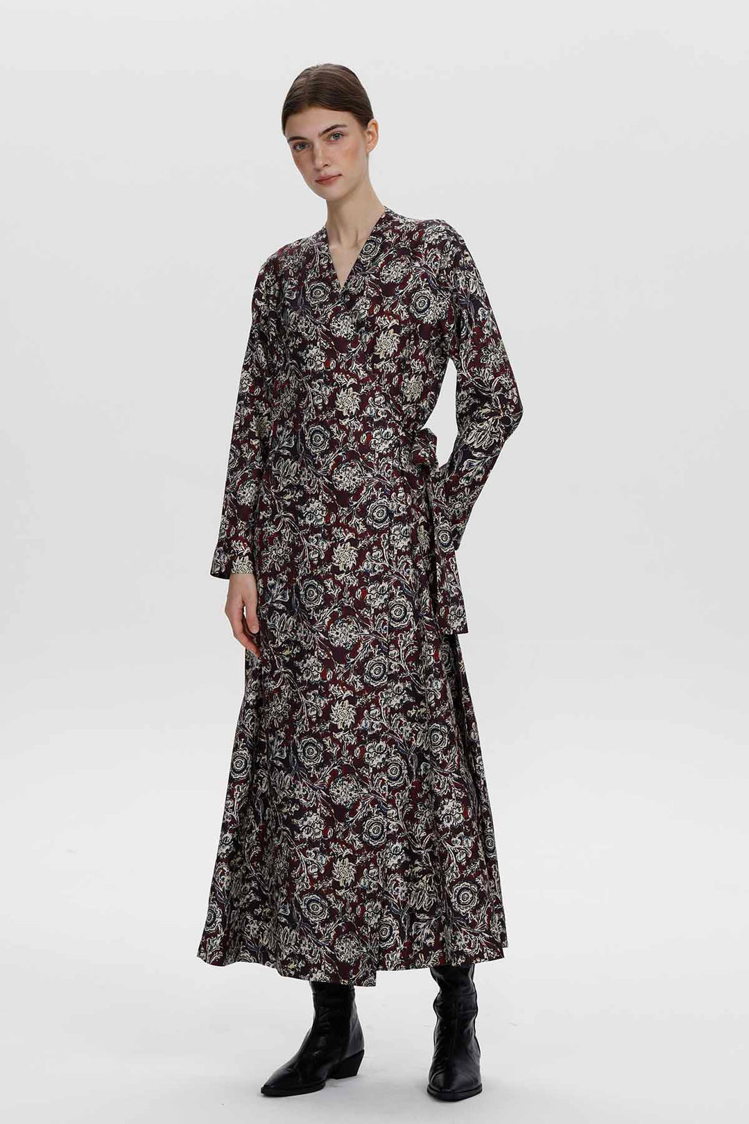 Vestido maxi envoltório de seda com estampa floral Manon