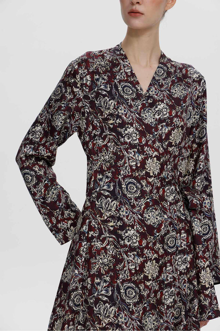 Vestido maxi envoltório de seda com estampa floral Manon