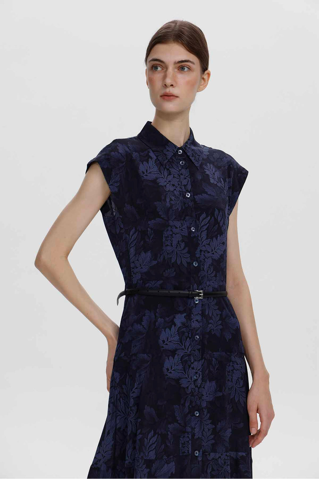 Vestido camisero largo con cinturón y estampado floral Chiara