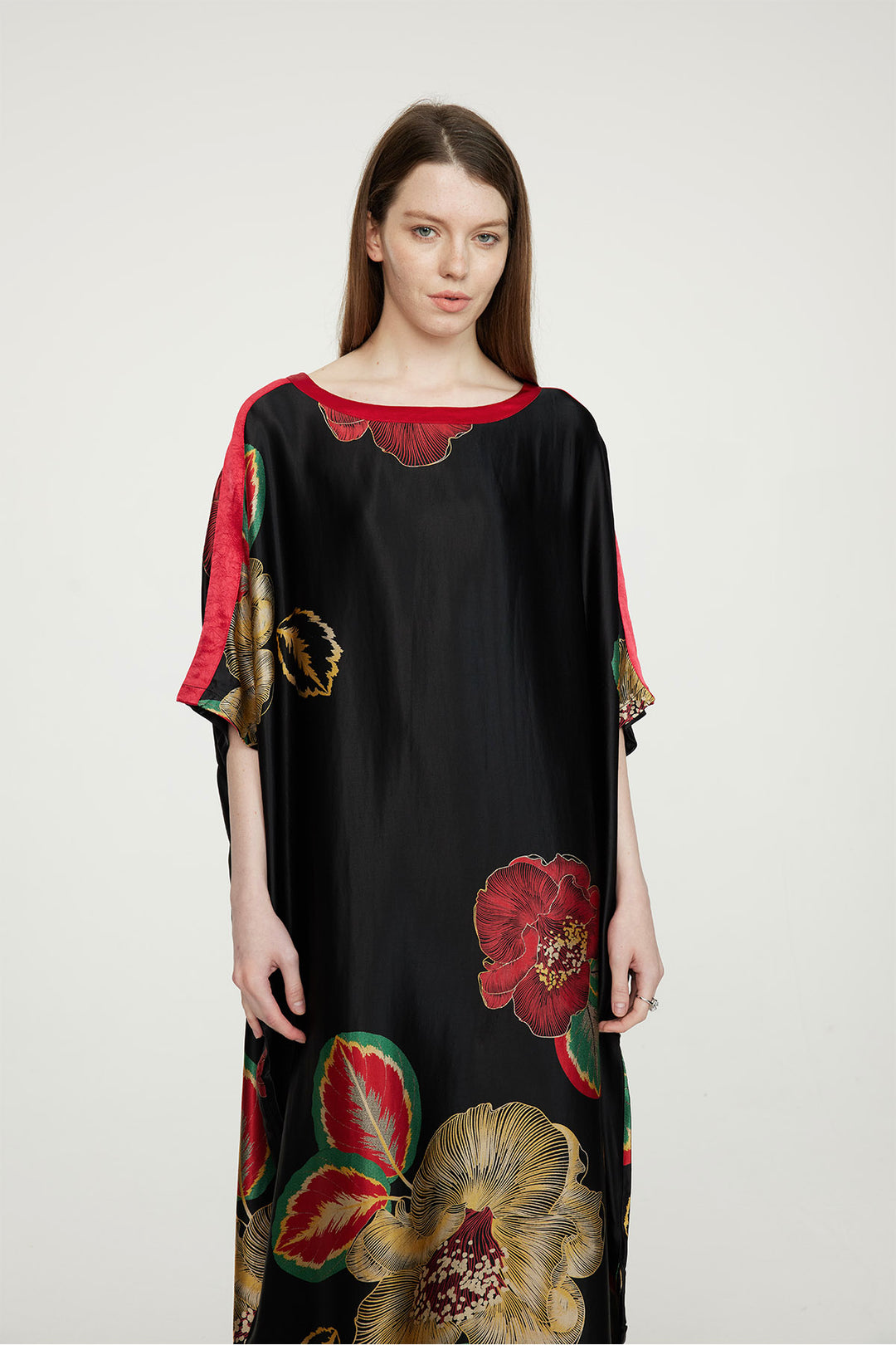 Vestido largo de seda con estampado de flores - Rojo