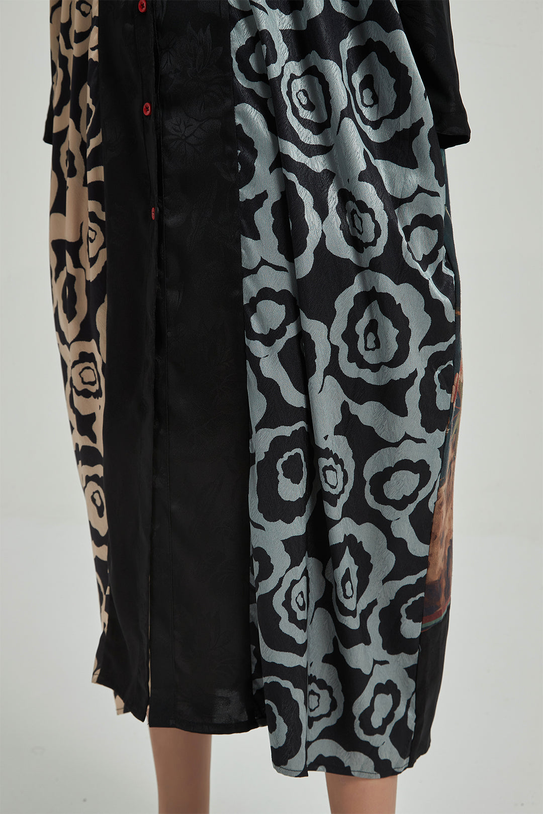 Retro-bedrucktes Cardigan-Kleid mit Knöpfen