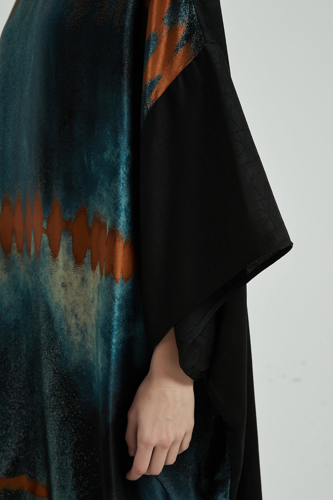 Oversize Lace Splice Batwing Sleeve Silk Dress