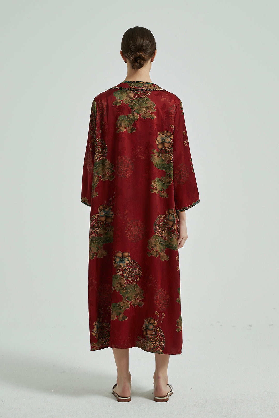 Vintage-Maxi-Seidenkleid mit Knöpfen und floralem Patchwork-Rot
