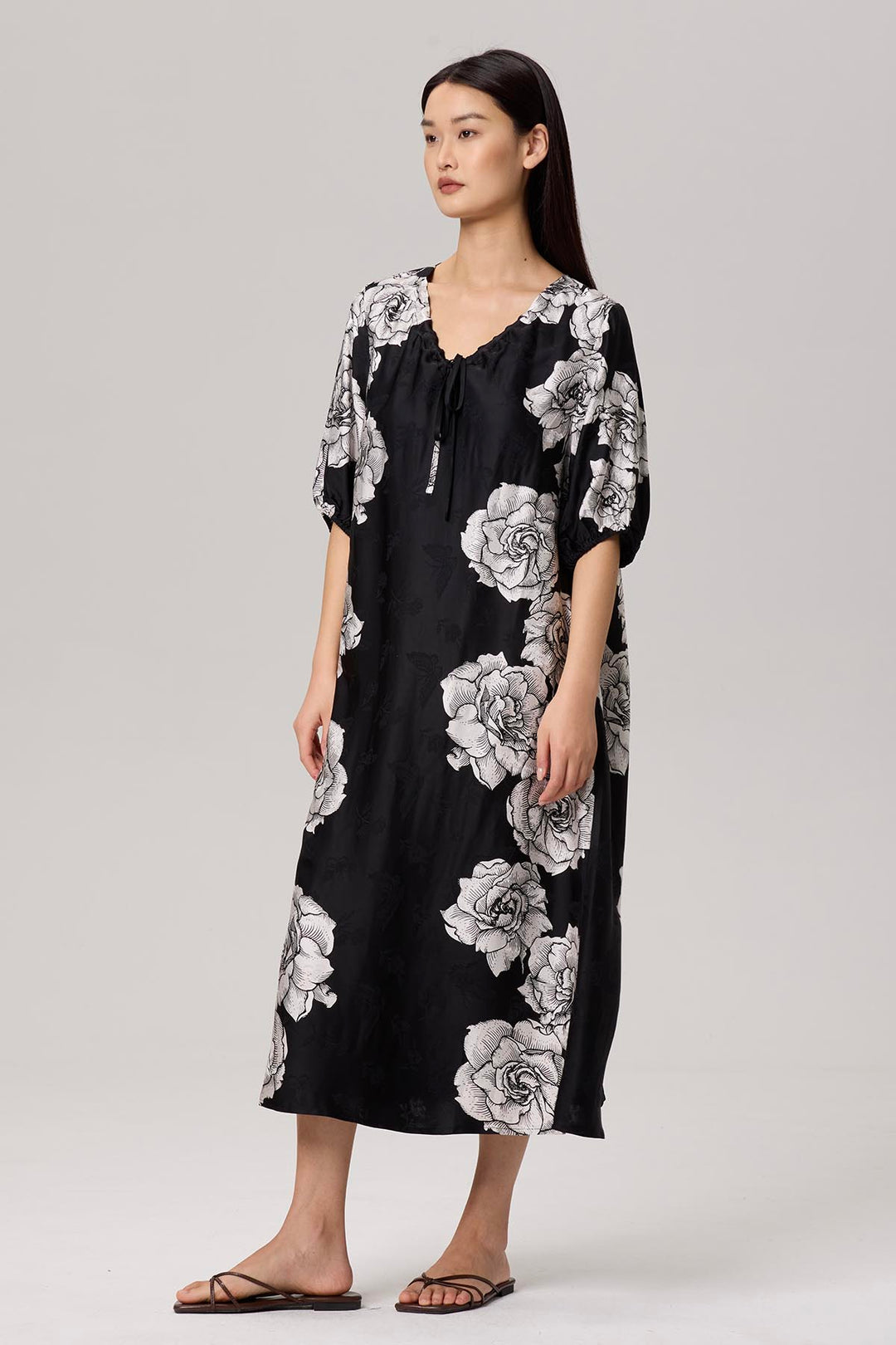 Vida Flower Print V-Neck Maxi Dress