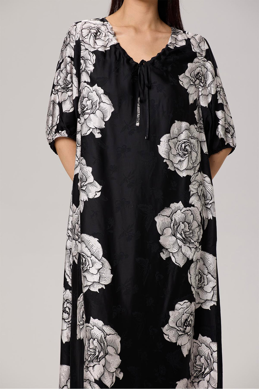 Vida Flower Print V-Neck Maxi Dress