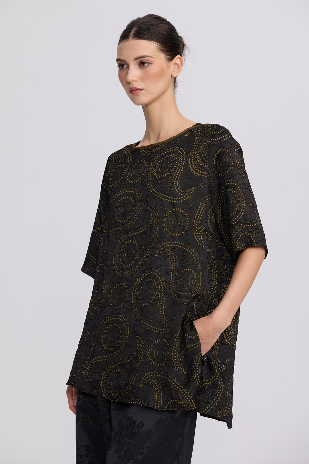 Leslie Short Sleeve Blouse