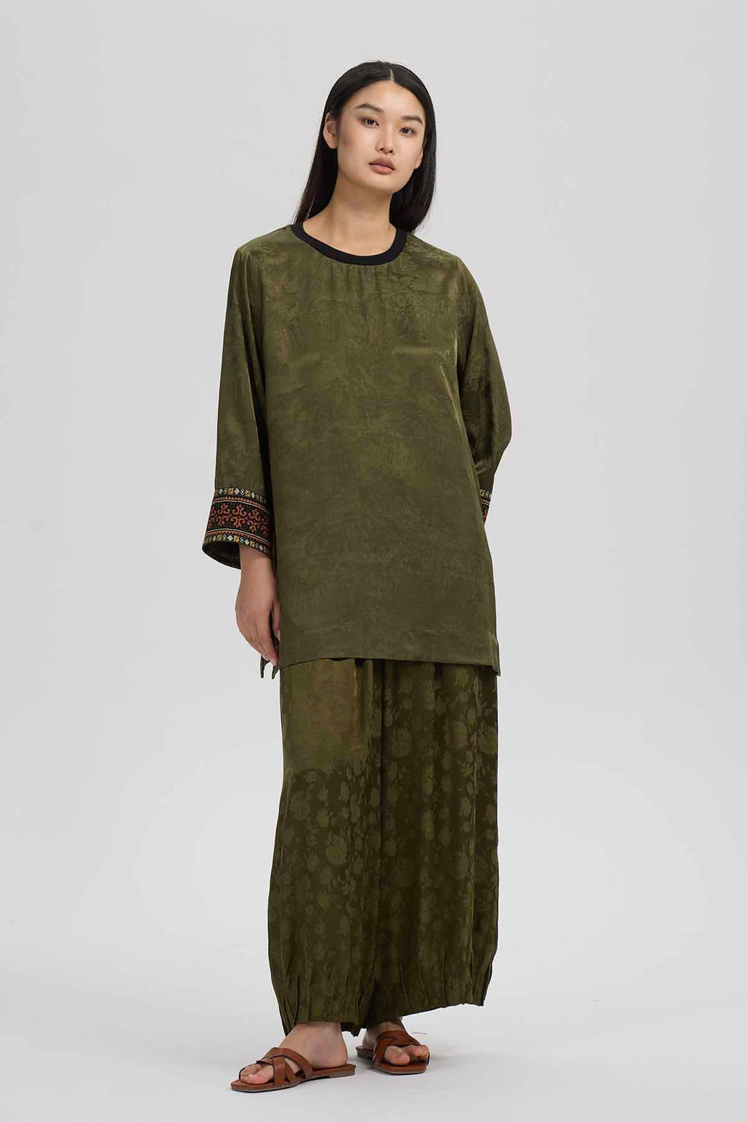 Arin Olive Elegant Set