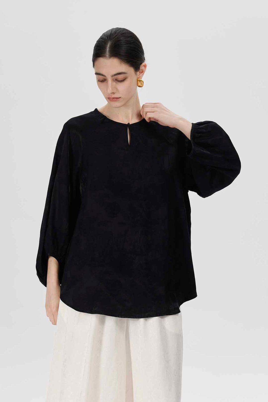 Noemi Black Elegant Blouse