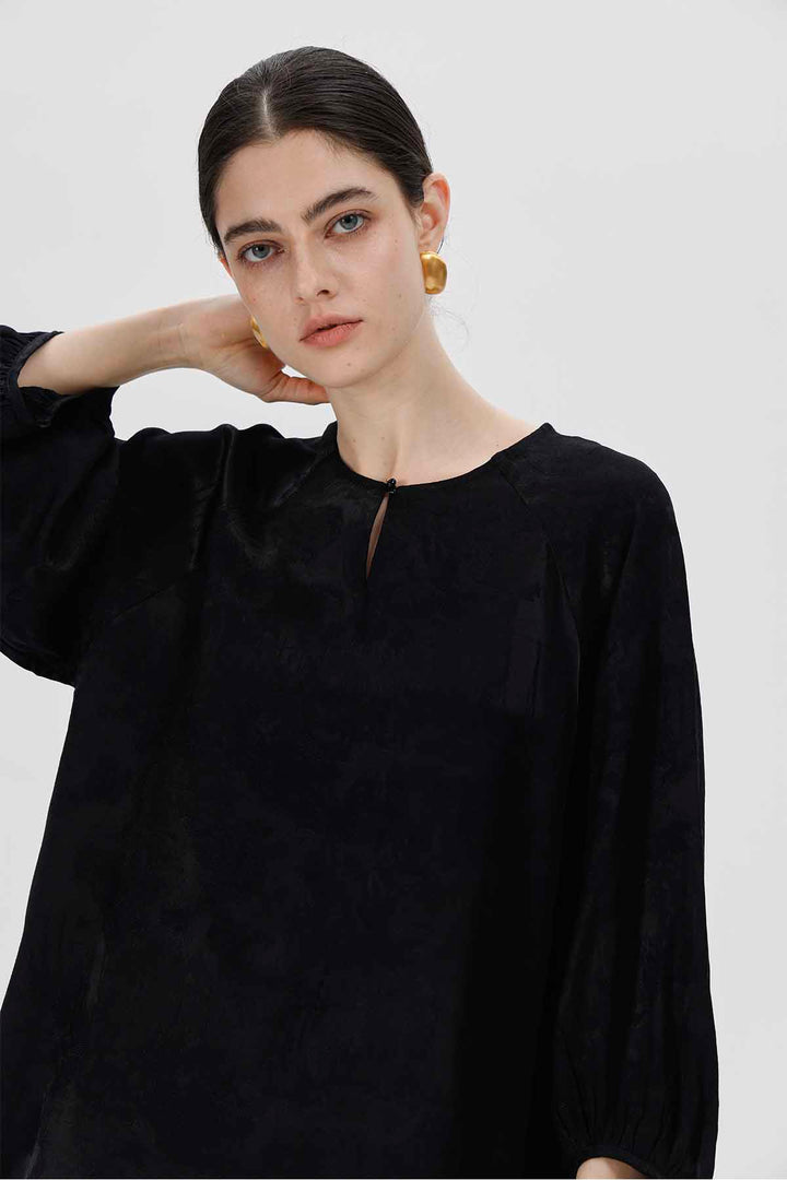 Noemi Black Elegant Blouse
