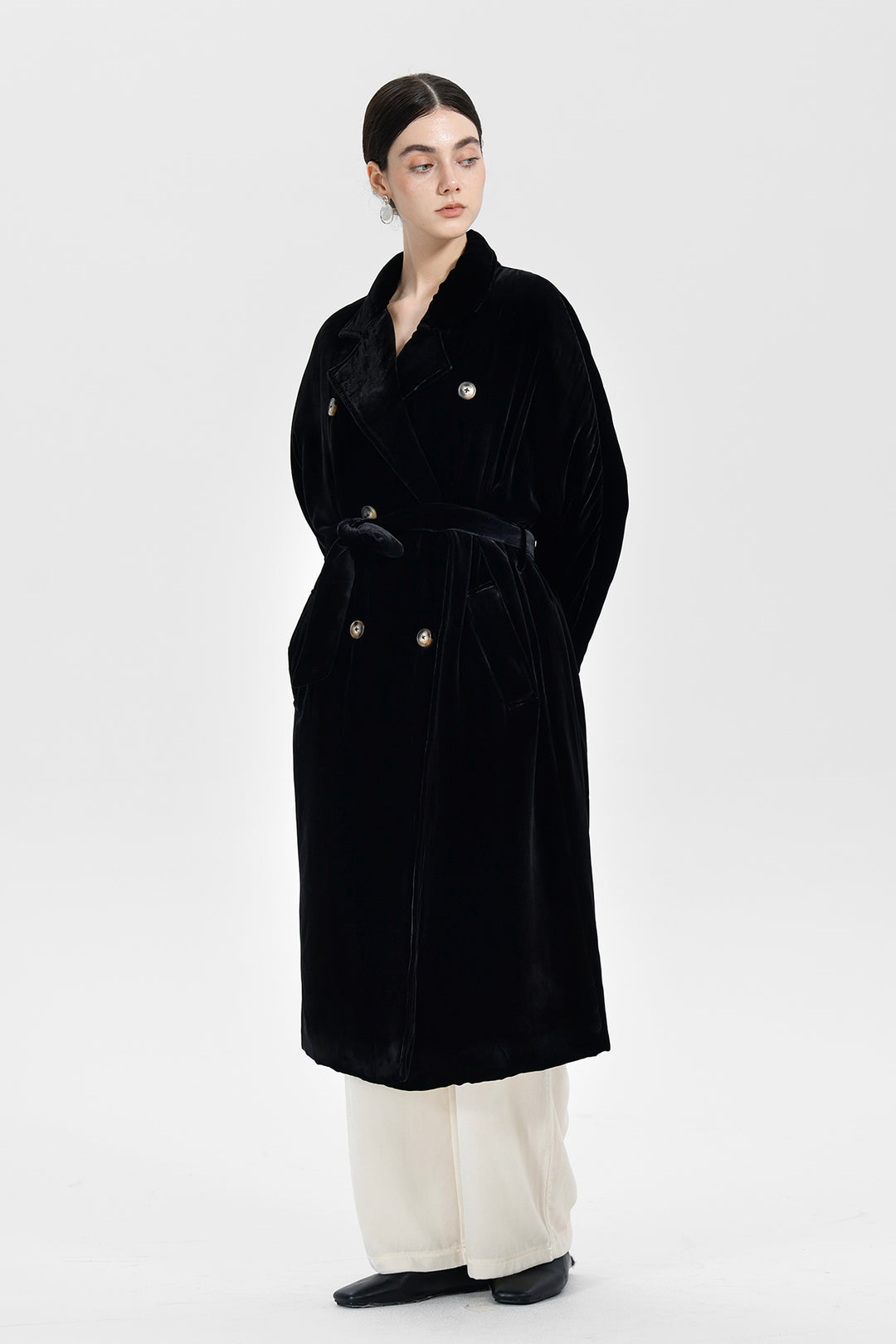 Evelyn Double-Breasted Velvet Coat