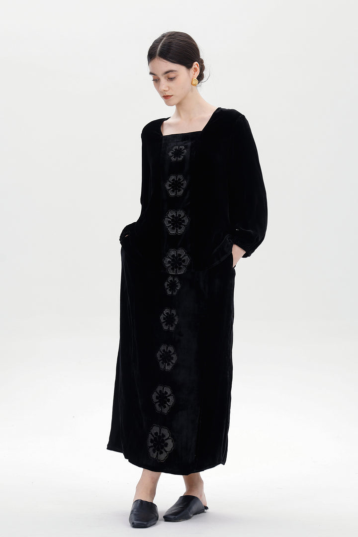 Soma Silk Velvet Embroidered Set