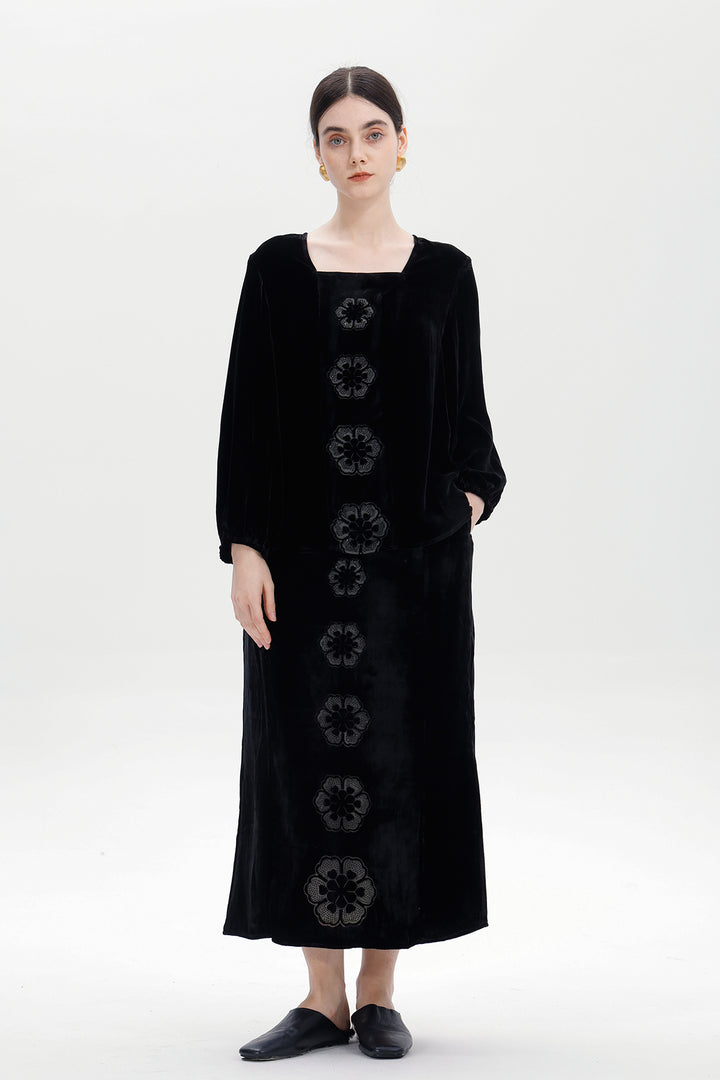 Soma Silk Velvet Embroidered Set