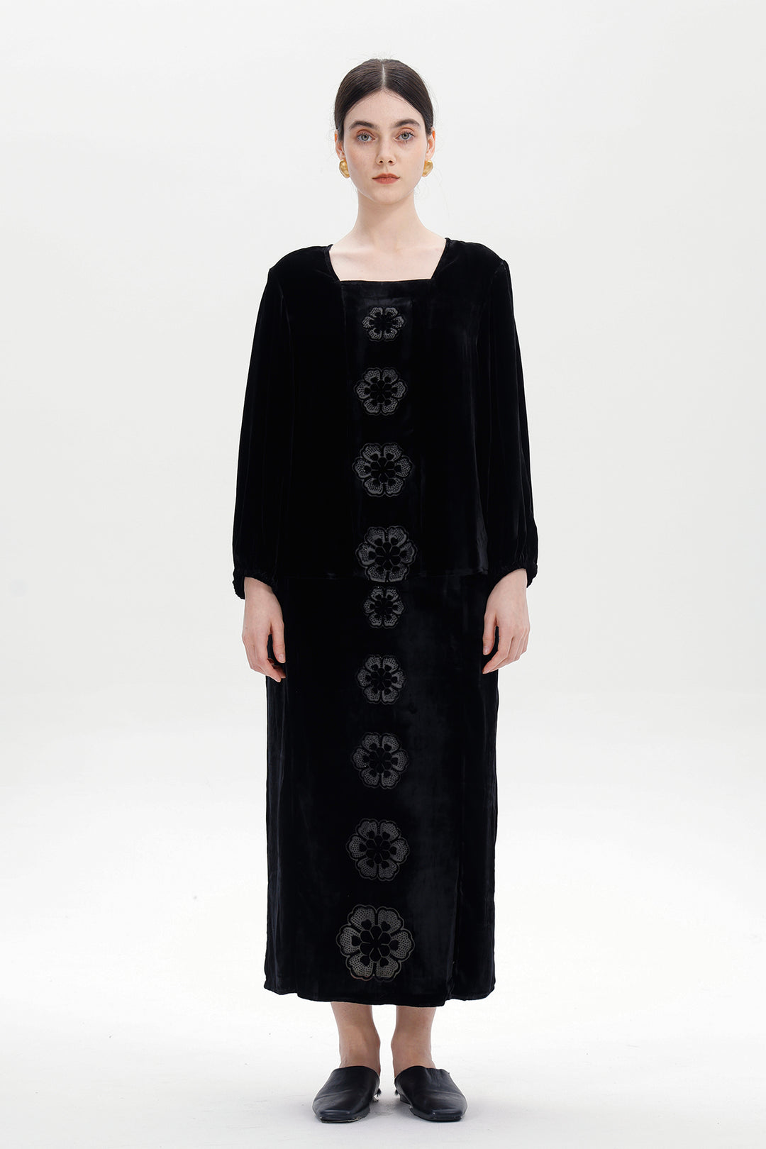 Soma Silk Velvet Embroidered Set