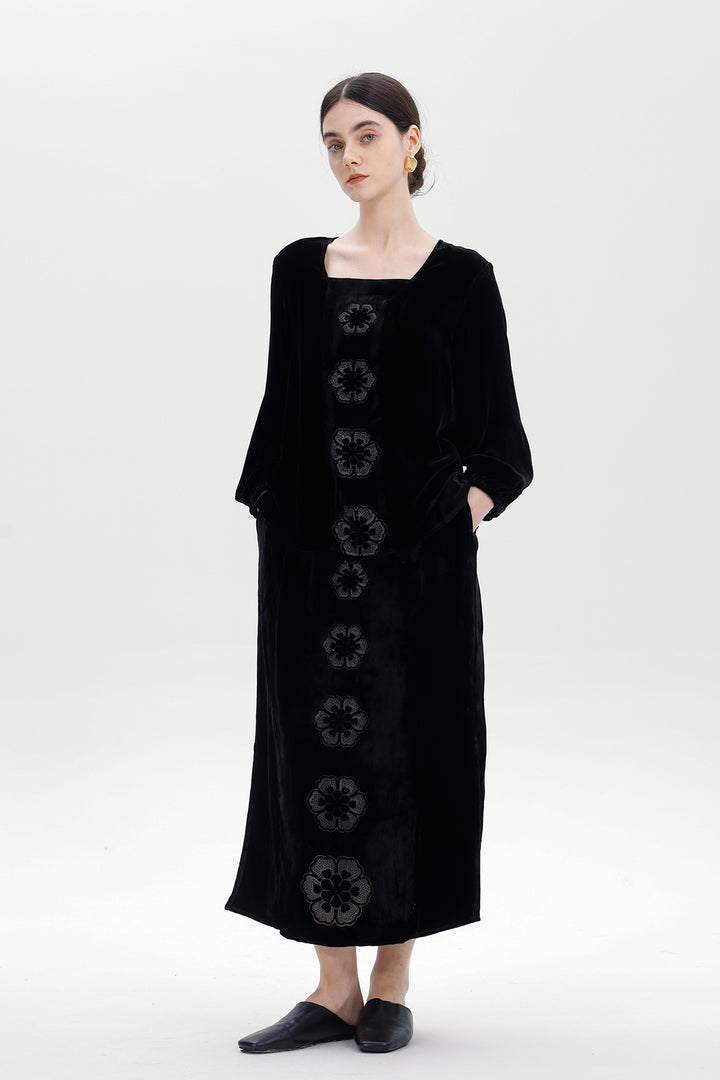 Soma Silk Velvet Embroidered Set