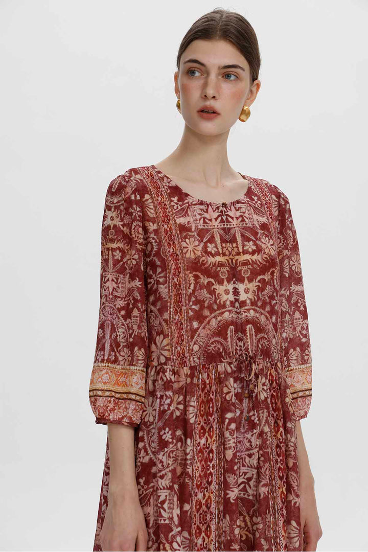 Ethnisches Seidenkleid von Florence