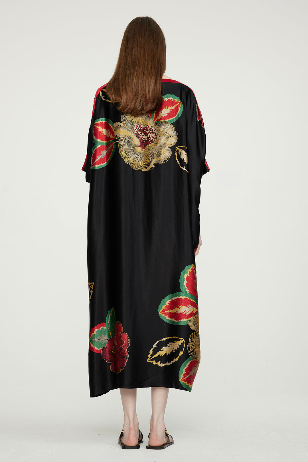 Vestido maxi de seda aconchegante com estampa floral